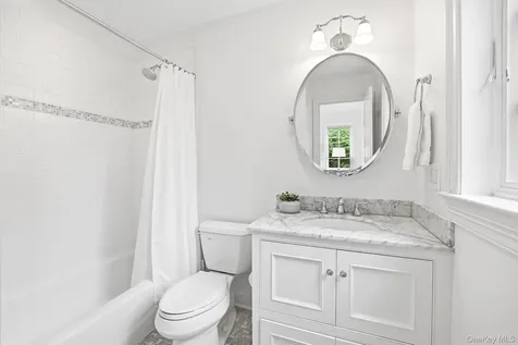 11 Mayflower Road Scarsdale NY 10583