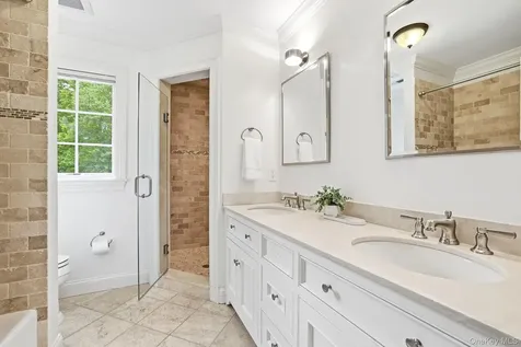 11 Mayflower Road Scarsdale NY 10583