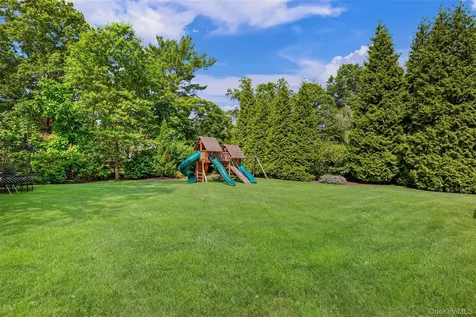 11 Mayflower Road Scarsdale NY 10583