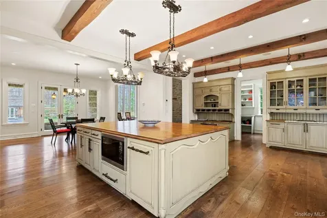 72 Guard Hill Road Bedford Corners NY 10549