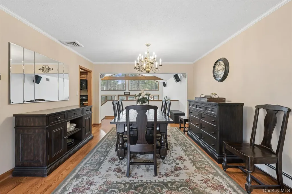 6 Viola Drive Glen Cove NY 11542