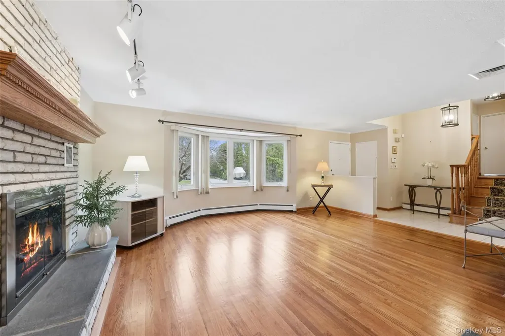 6 Viola Drive Glen Cove NY 11542
