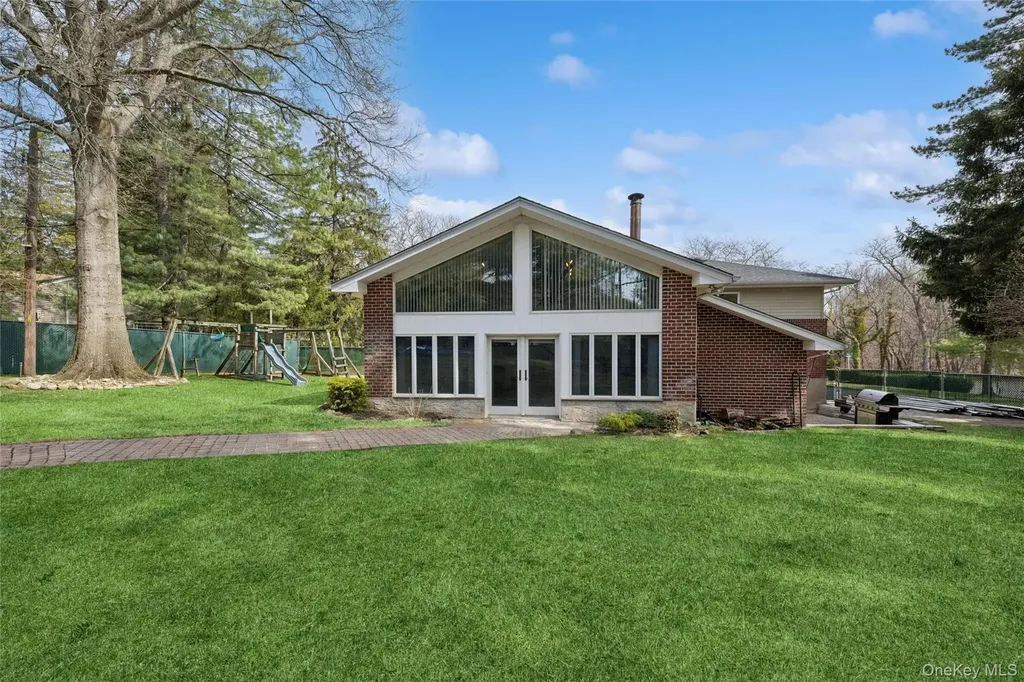 6 Viola Drive Glen Cove NY 11542