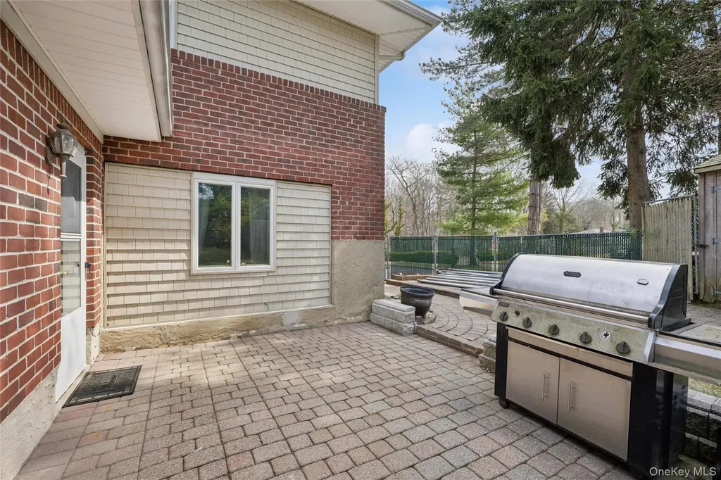 6 Viola Drive Glen Cove NY 11542