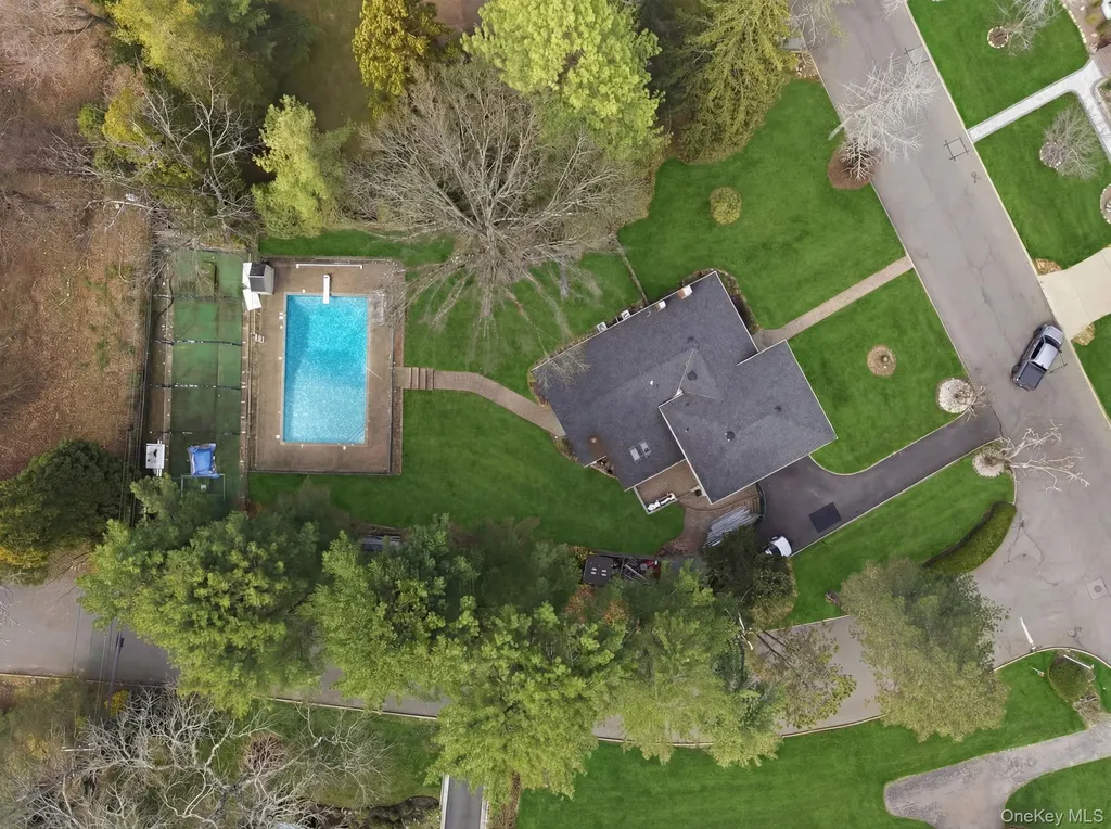 6 Viola Drive Glen Cove NY 11542