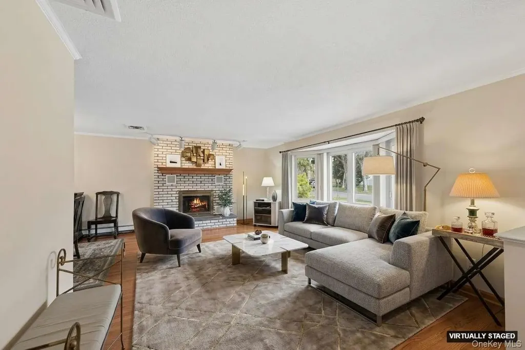 6 Viola Drive Glen Cove NY 11542