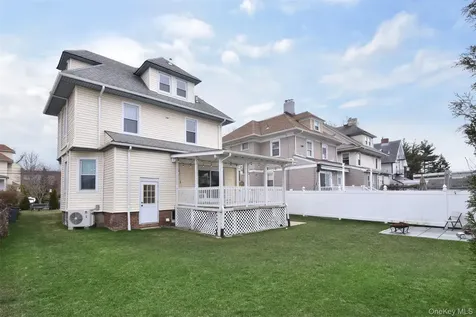 16 Badeau Place New Rochelle NY 10801