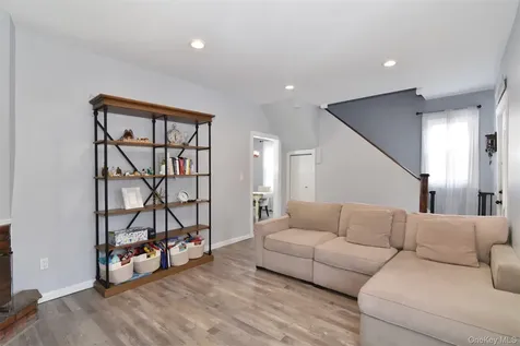16 Badeau Place New Rochelle NY 10801