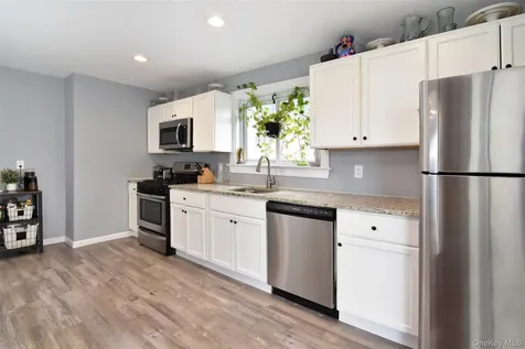 16 Badeau Place New Rochelle NY 10801