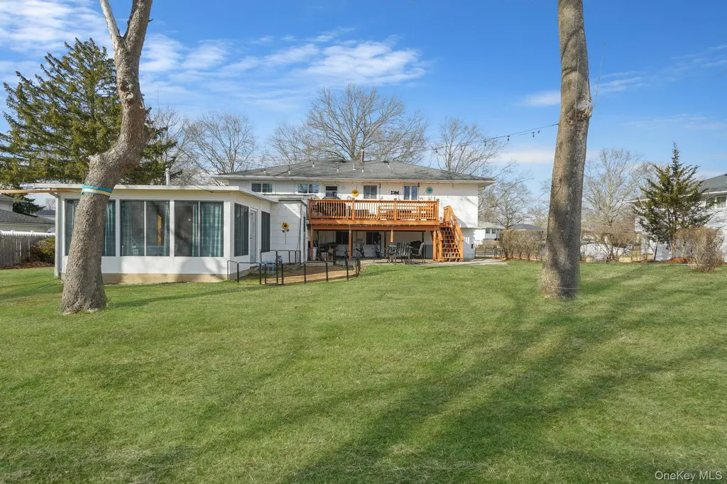 10 Pierre Drive Commack NY 11725
