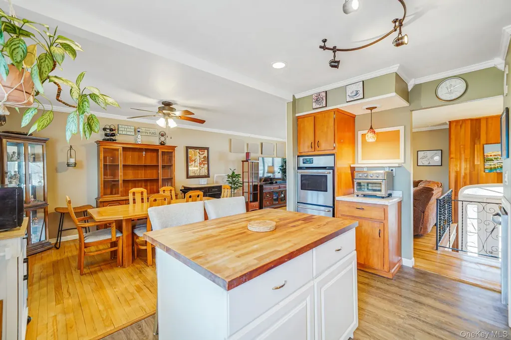 10 Pierre Drive Commack NY 11725