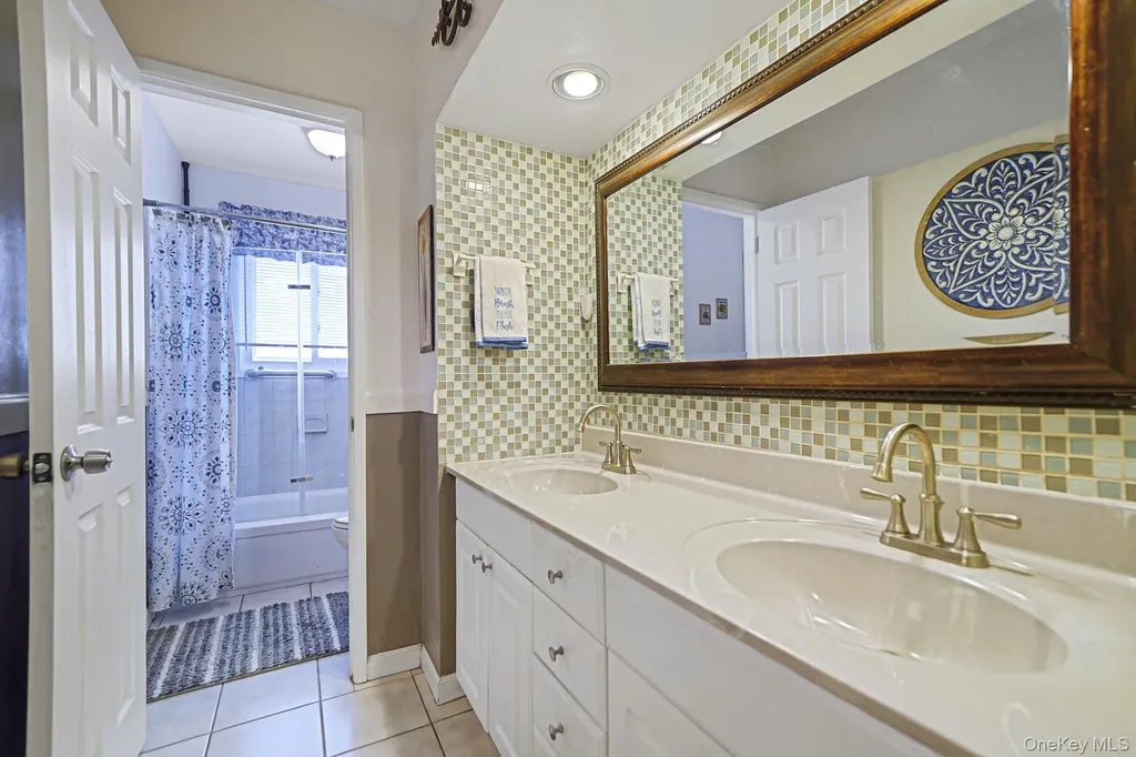 10 Pierre Drive Commack NY 11725