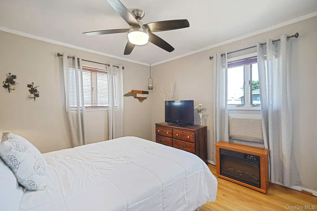 10 Pierre Drive Commack NY 11725