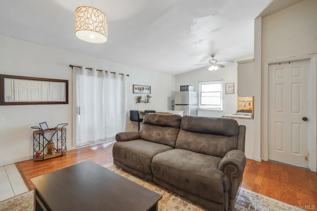 10 Pierre Drive Commack NY 11725