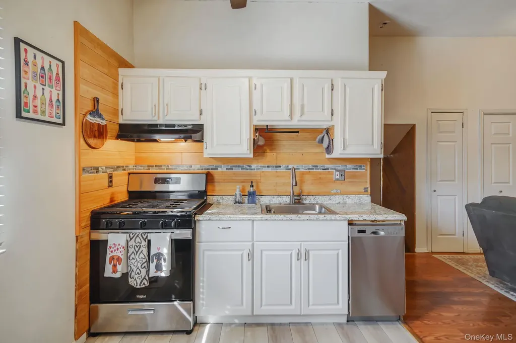 10 Pierre Drive Commack NY 11725