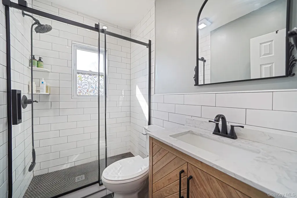 10 Pierre Drive Commack NY 11725