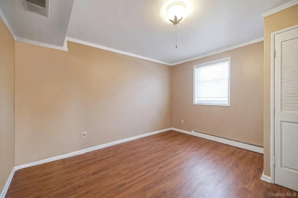 10 Pierre Drive Commack NY 11725