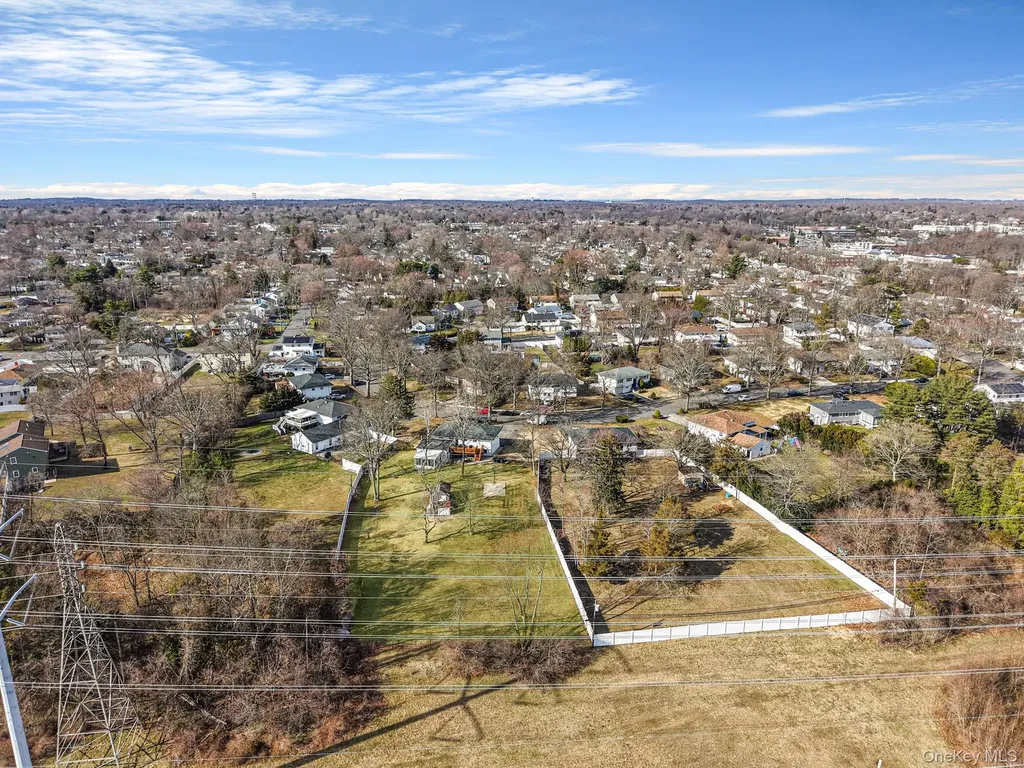 10 Pierre Drive Commack NY 11725
