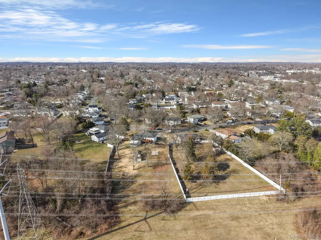 10 Pierre Drive Commack NY 11725