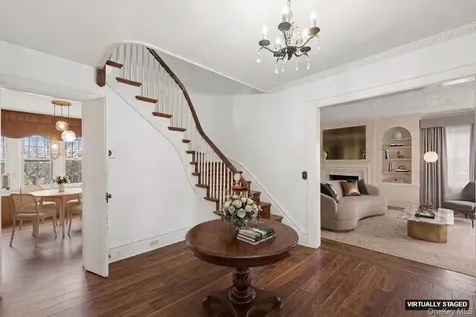 193-12 Foothill Avenue Holliswood NY 11423