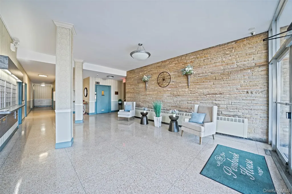 60 Hempstead Avenue Lynbrook NY 11563