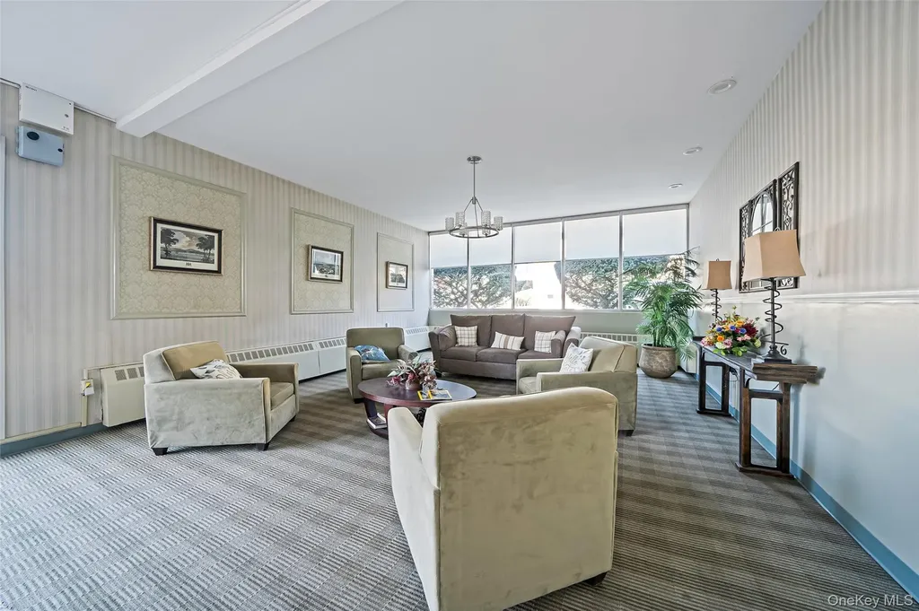 60 Hempstead Avenue Lynbrook NY 11563