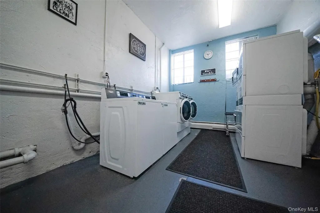 60 Hempstead Avenue Lynbrook NY 11563