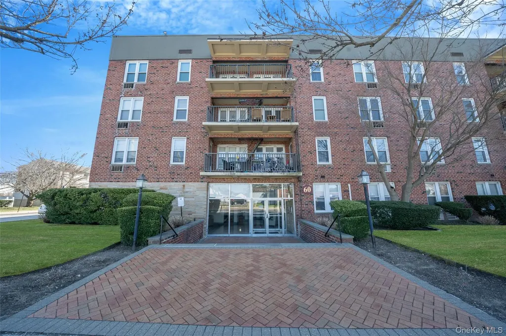 60 Hempstead Avenue Lynbrook NY 11563