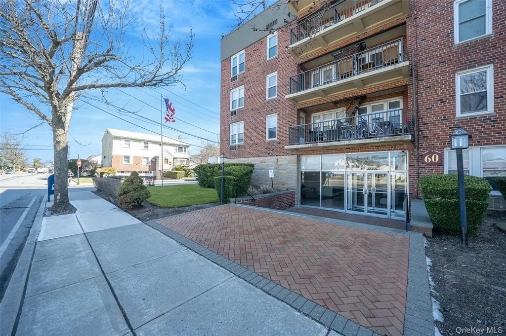 60 Hempstead Avenue Lynbrook NY 11563