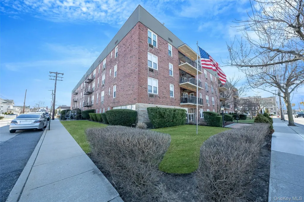 60 Hempstead Avenue Lynbrook NY 11563