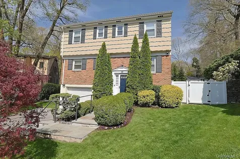 17 N Brook Road Larchmont NY 10538