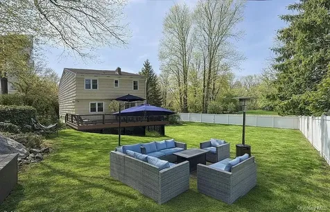 17 N Brook Road Larchmont NY 10538