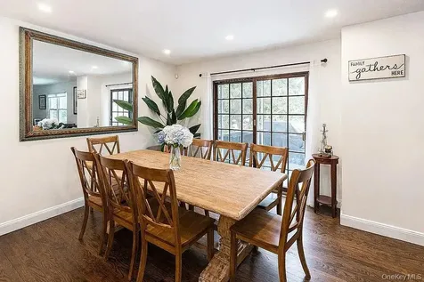 17 N Brook Road Larchmont NY 10538