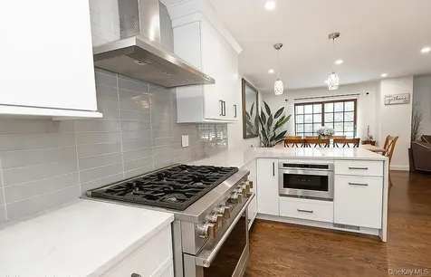 17 N Brook Road Larchmont NY 10538