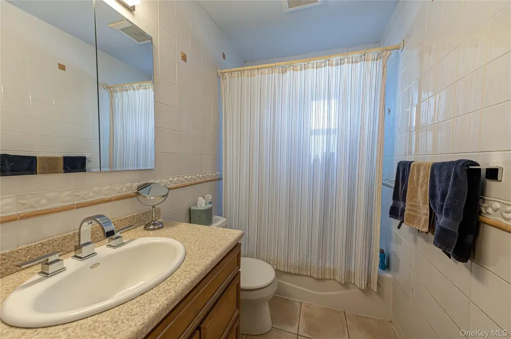 35 Circle Drive Syosset NY 11791
