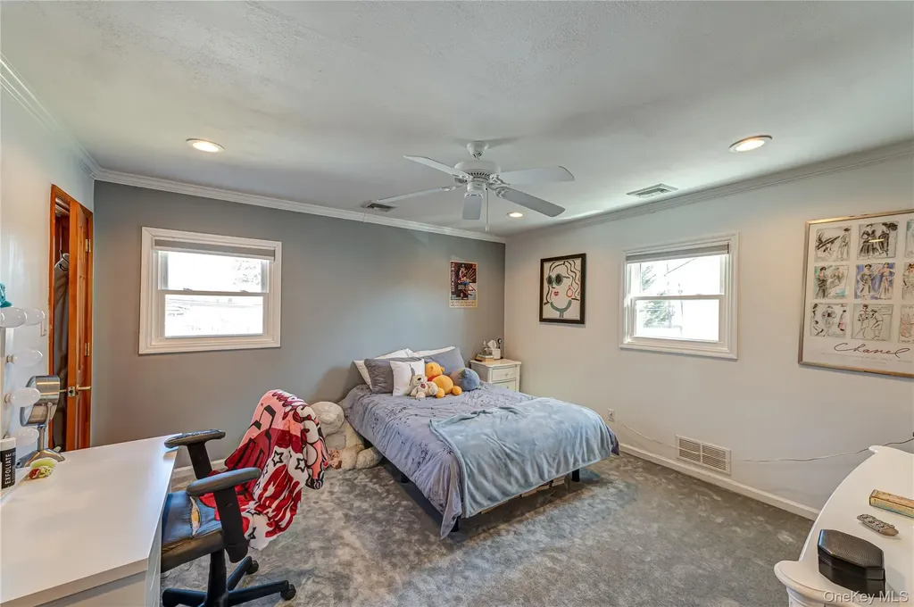 35 Circle Drive Syosset NY 11791