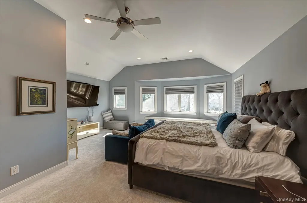 35 Circle Drive Syosset NY 11791