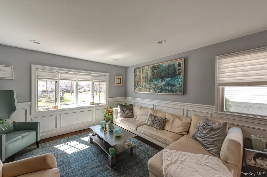 35 Circle Drive Syosset NY 11791