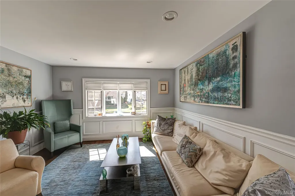 35 Circle Drive Syosset NY 11791
