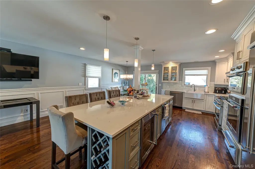 35 Circle Drive Syosset NY 11791