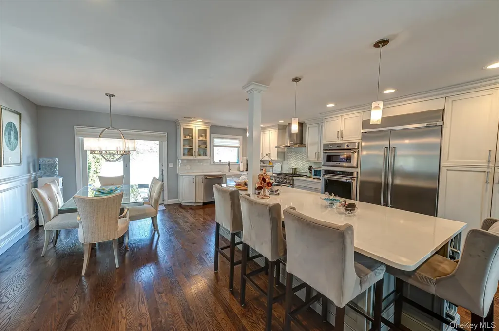 35 Circle Drive Syosset NY 11791