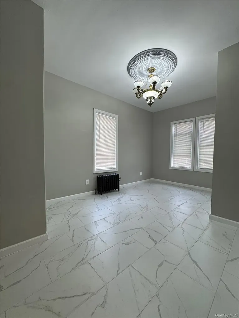 861 E 215th Street Bronx NY 10467