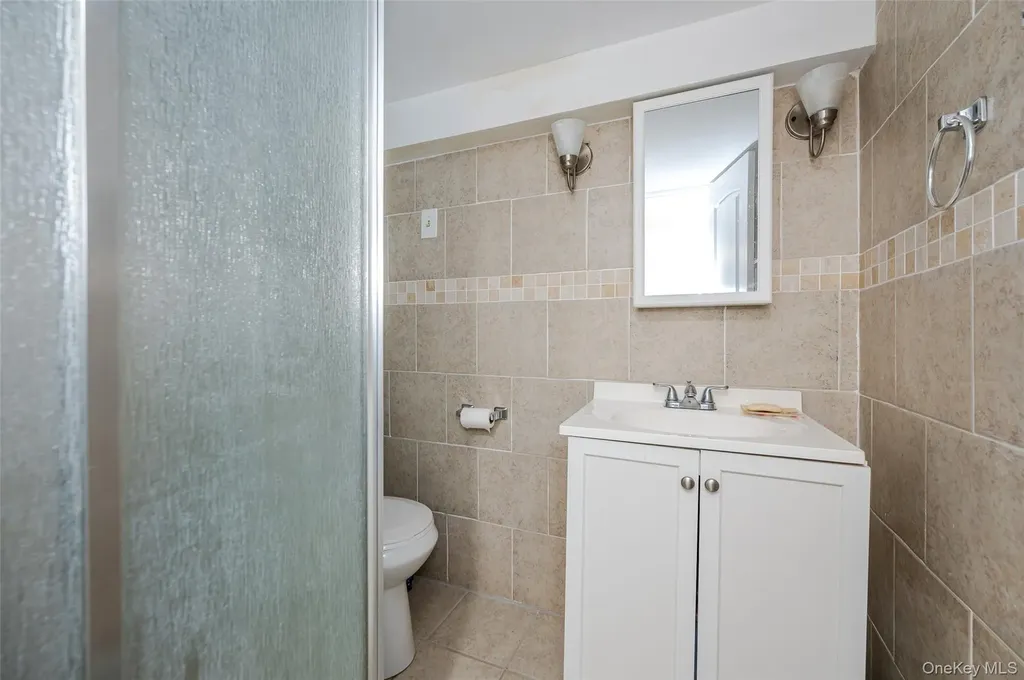 3292 Murdock Avenue Oceanside NY 11572