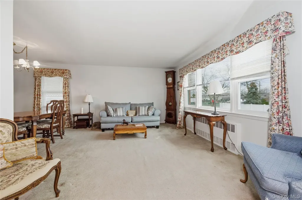 3292 Murdock Avenue Oceanside NY 11572