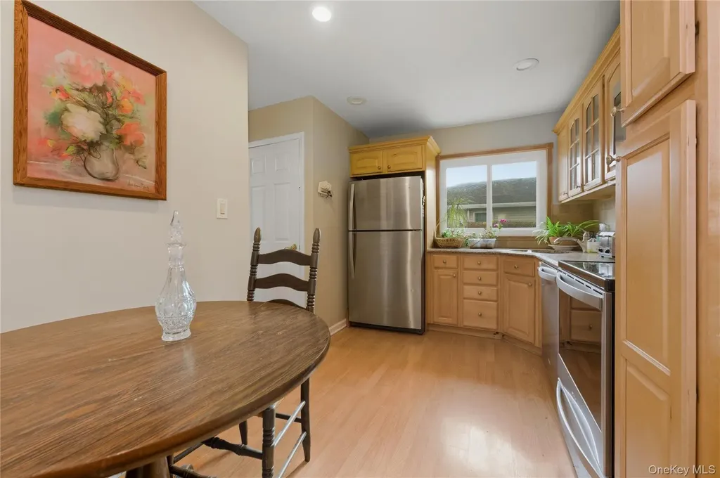 3292 Murdock Avenue Oceanside NY 11572