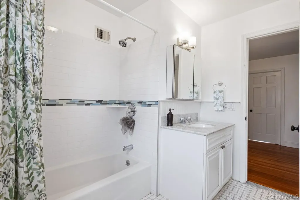 6A Dickel Road Scarsdale NY 10583