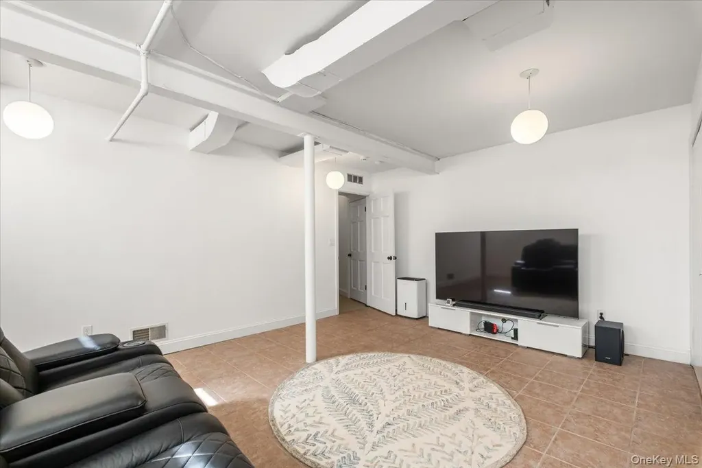 6A Dickel Road Scarsdale NY 10583