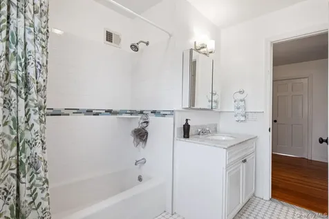 6A Dickel Road Scarsdale NY 10583