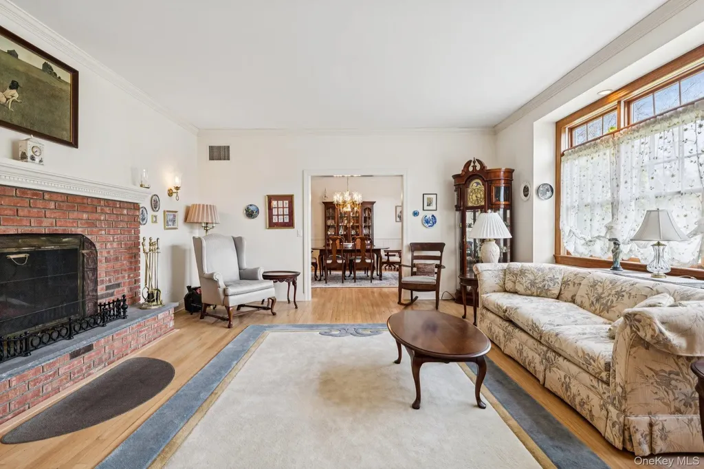 1115 White Eagle Drive Laurel NY 11948
