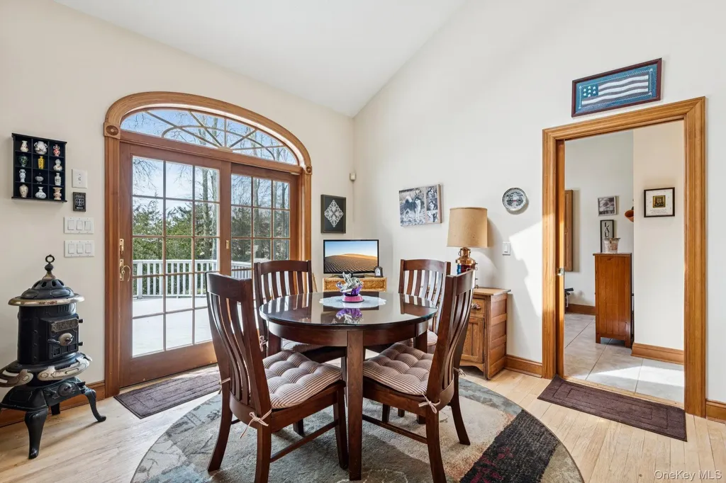 1115 White Eagle Drive Laurel NY 11948
